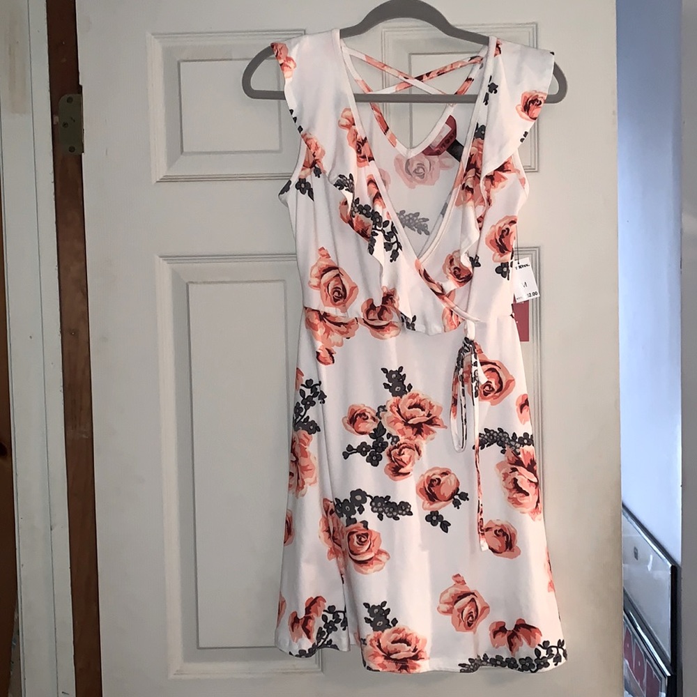 NWT beautiful rose print Hot Kiss faux wrap style dress
